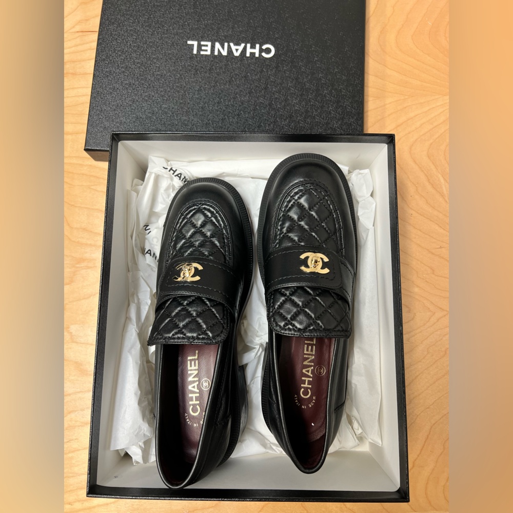 **SOLD** Chanel Loafer size 40